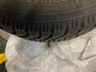 2 GOODYEAR WINTERS ON RIMS - photo 3