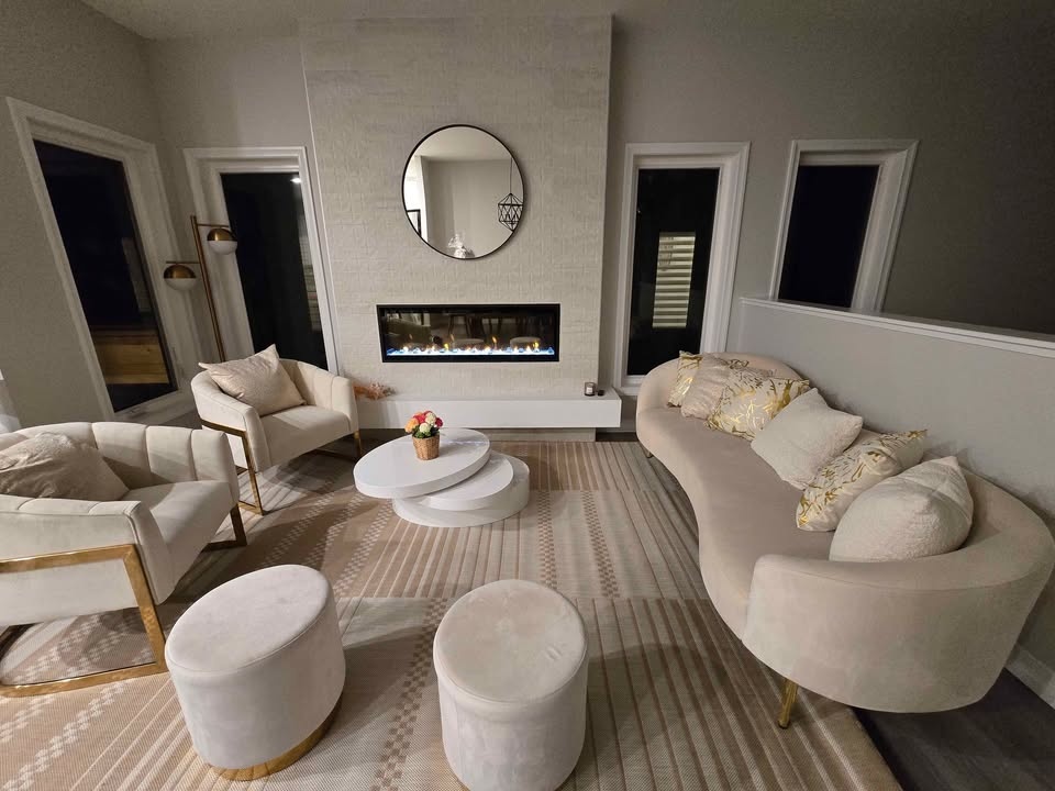 Moving Out Sale – Modern White Coffee Table - photo 4