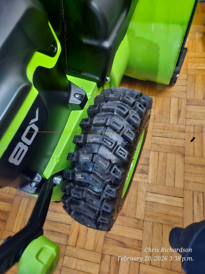 Greenworks 80v 24" Snowblower (Tool Only) - photo 2