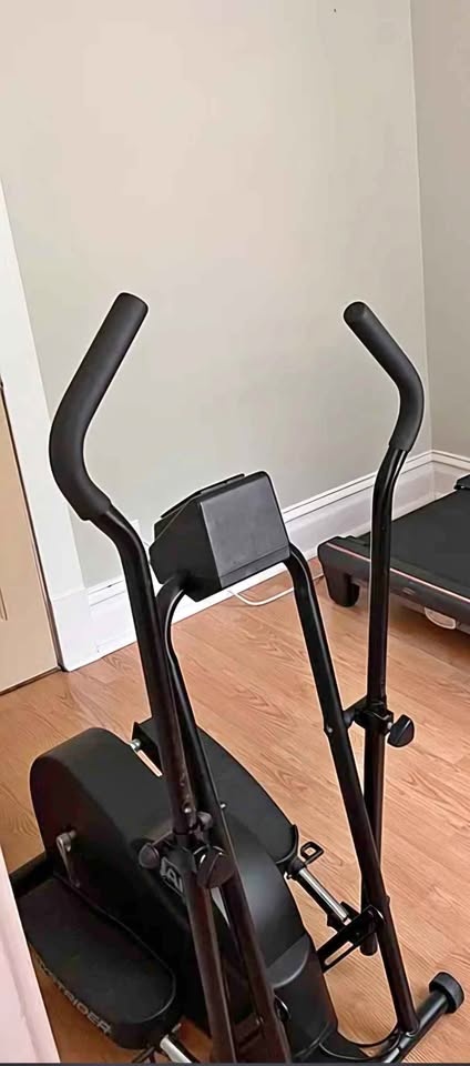 Elliptical machine $80 OBO