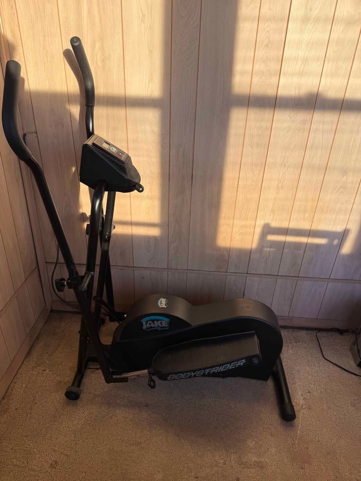 Elliptical machine $80 OBO - photo 2