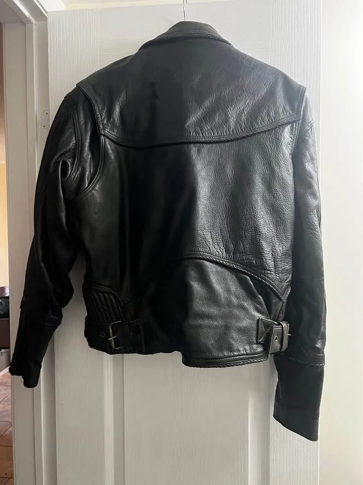 Men’s leather motorcycle jacket size 44 image indicator(3)