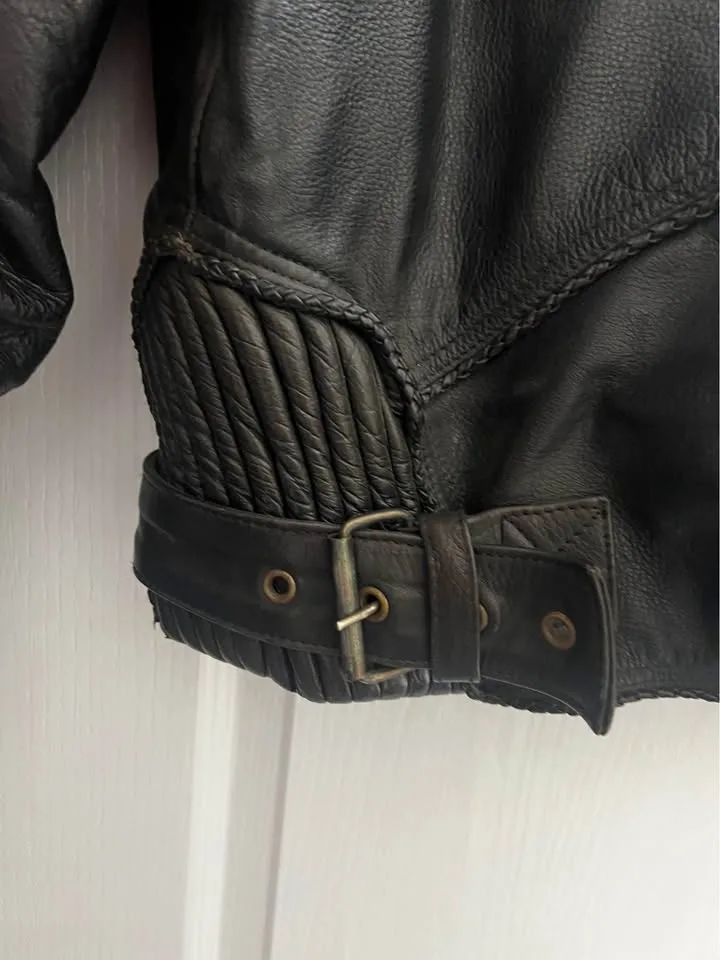 Men’s leather motorcycle jacket size 44 image indicator(4)