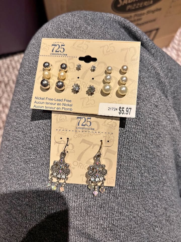 725 Original Earrings *new