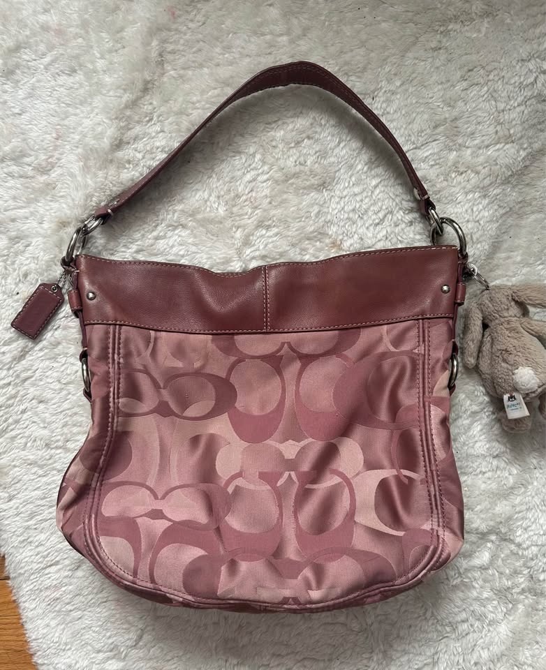 Coach Zoe Optic Signature C Hobo Shoulder Bag in Mauve Pink (Lar - photo 2