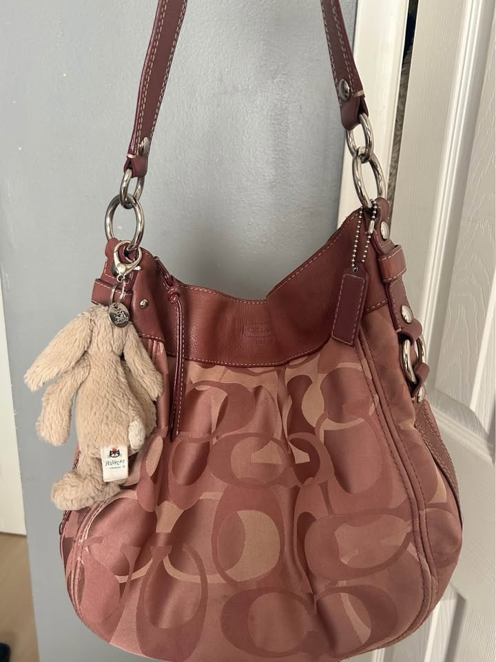 Coach Zoe Optic Signature C Hobo Shoulder Bag in Mauve Pink (Lar - photo 5