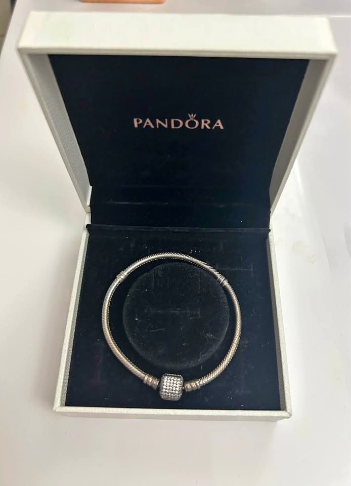 Pandora Sparkling Pavé Clasp Snake Chain Bracelet
