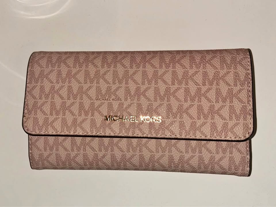Michael Kors Jet Set Travel Large Trifold Wallet MK Ballet Pink