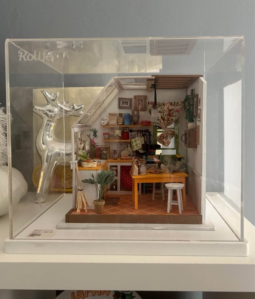 Rolife Jason’s Kitchen Miniature DIY House (Prebuilt) + Display - photo 5