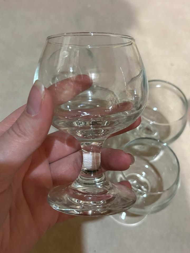 Set of 5 little wine glasses - photo 2