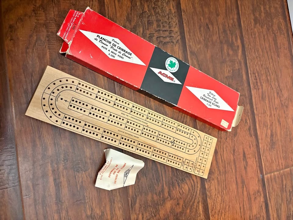 Vintage Cribbage Board