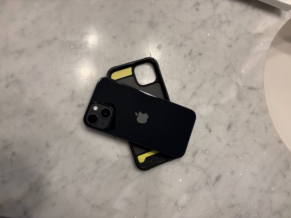 Unlocked iPhone 14 128GB Midnight - photo 4