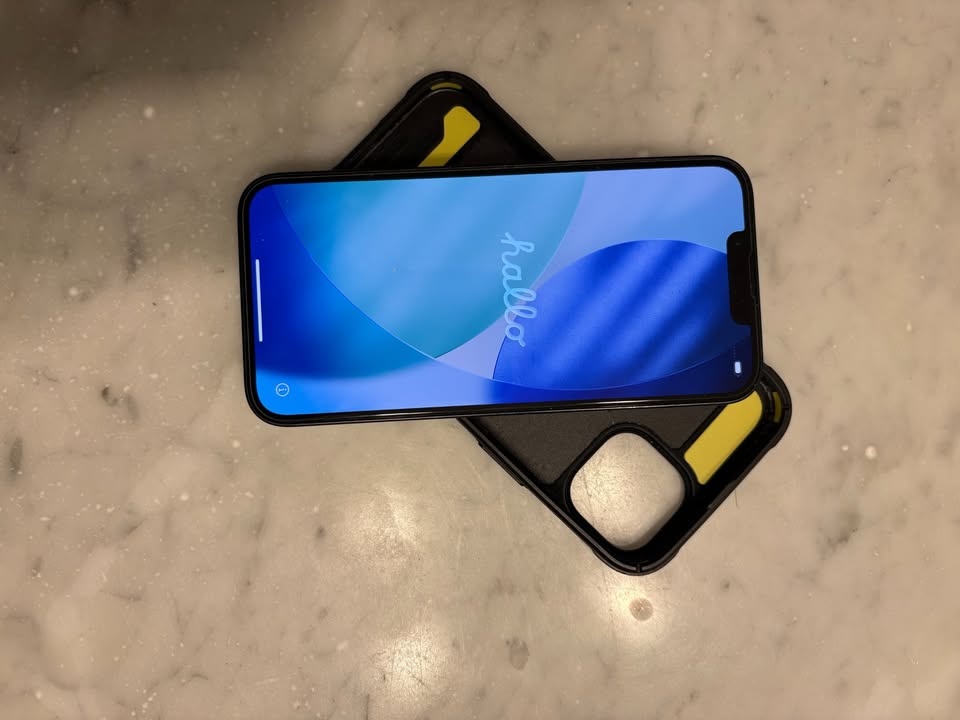 Unlocked iPhone 14 128GB Midnight - photo 5