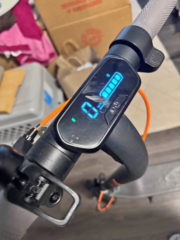 Ninebot E2 Plus 0105 Scooter
