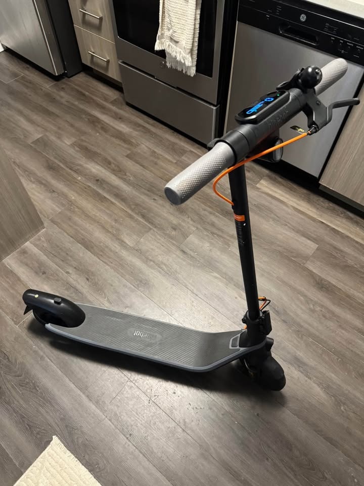 Ninebot E2 Plus 0105 Scooter - photo 2