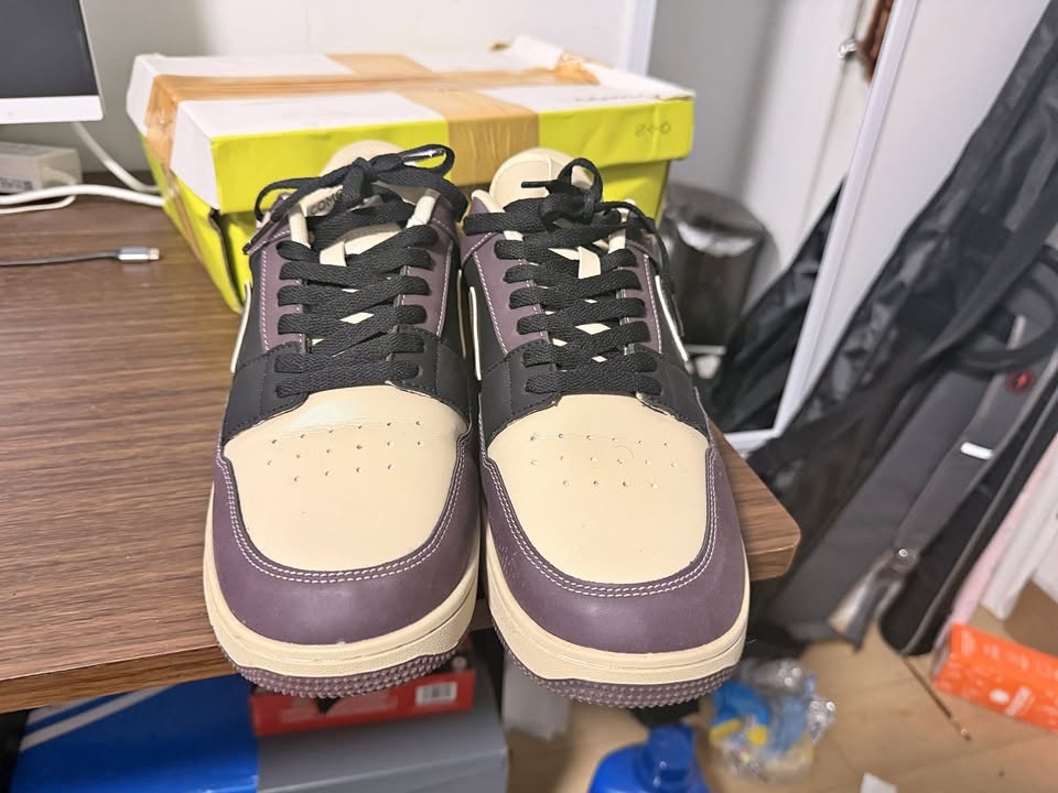 Brand Comet Shoes 11