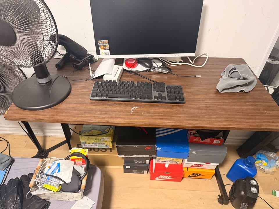Gaming Table / Desk – Excellent Condition - photo 2