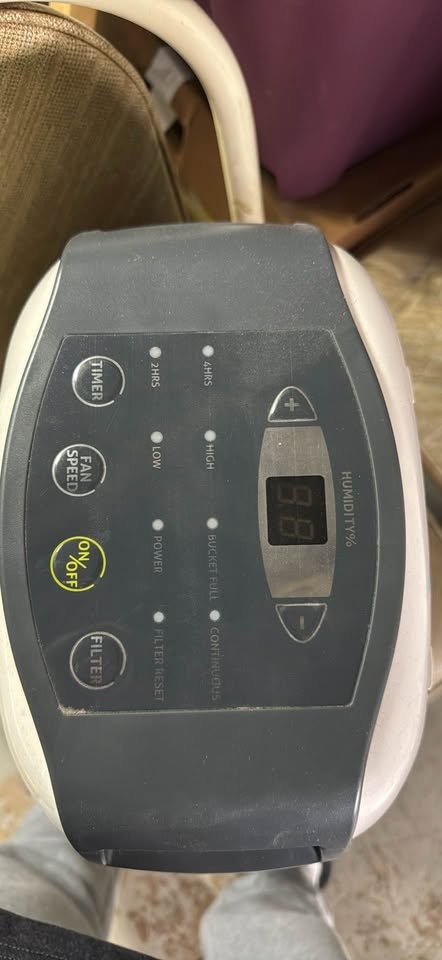 25 Pint Dehumidifier - photo 3