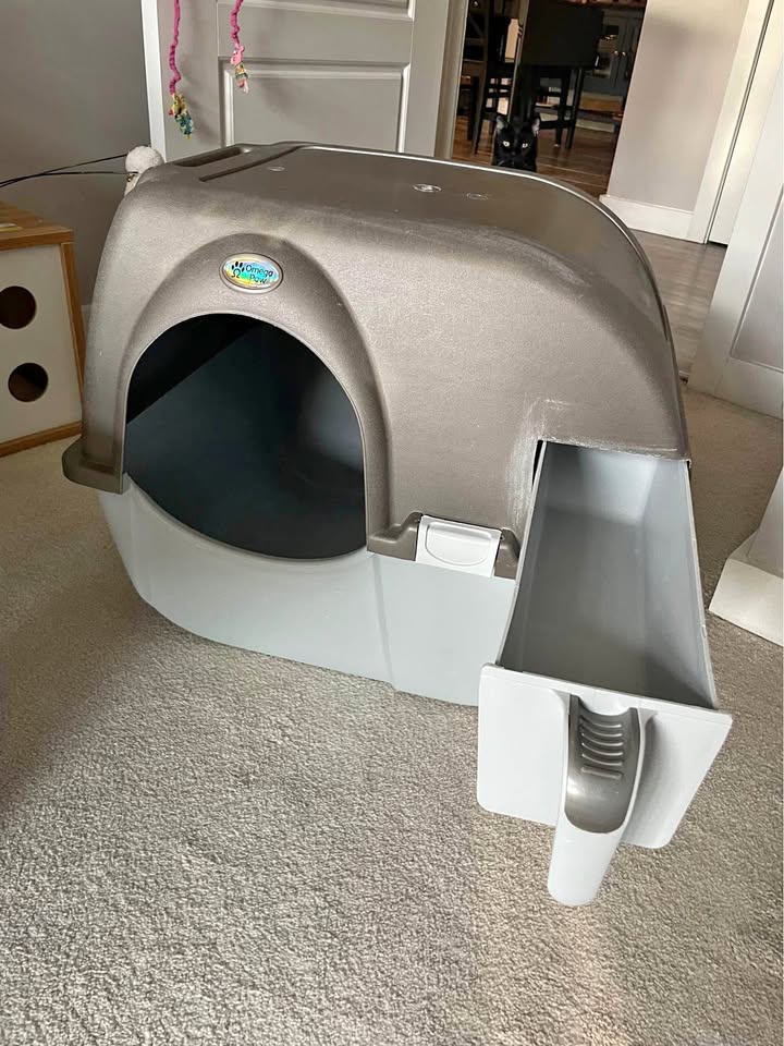 Rolling Litter Box