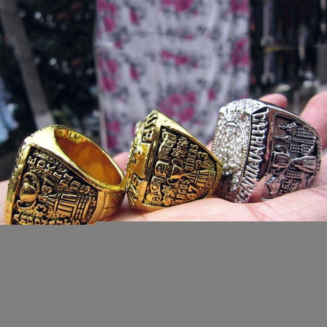 Championship rings are just like the real thing - photo 3