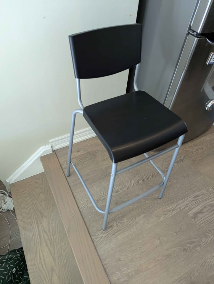 Plastic IKEA Barstool - photo 2