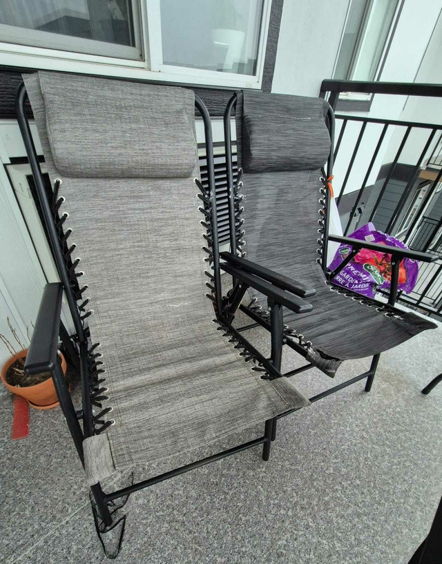 Folding Table and Chairs - photo 2