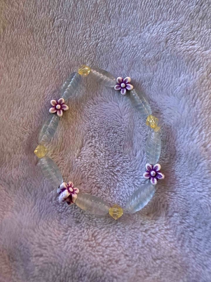 Pink flower beaded bracelet