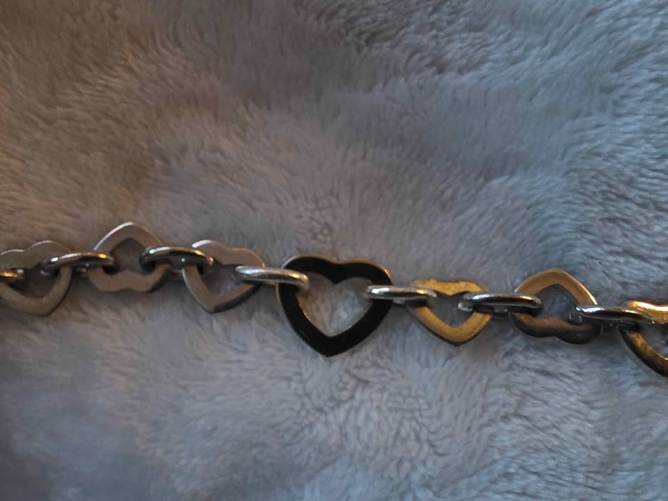 Vintage Heart Shaped Chained Bracelet - photo 2