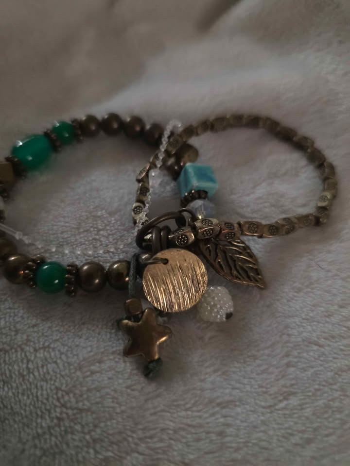 Vintage two bracelet attached by charms - photo 2