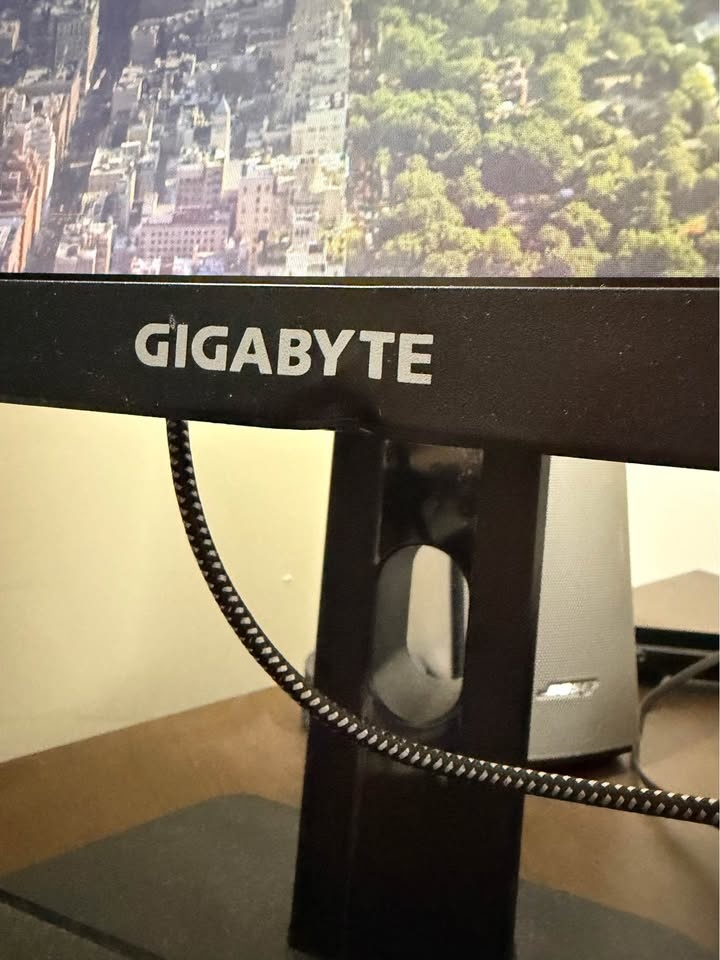 Gigabyte 27" Gaming Monitor - photo 2