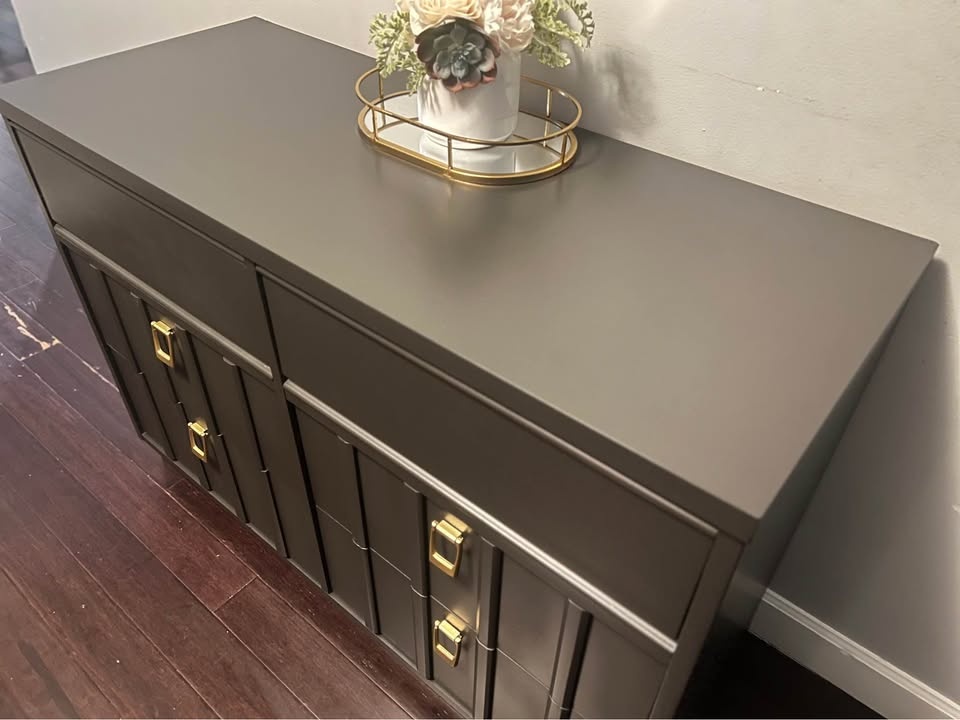 Black 6-Drawer Dresser with Gold Hardware - photo 2