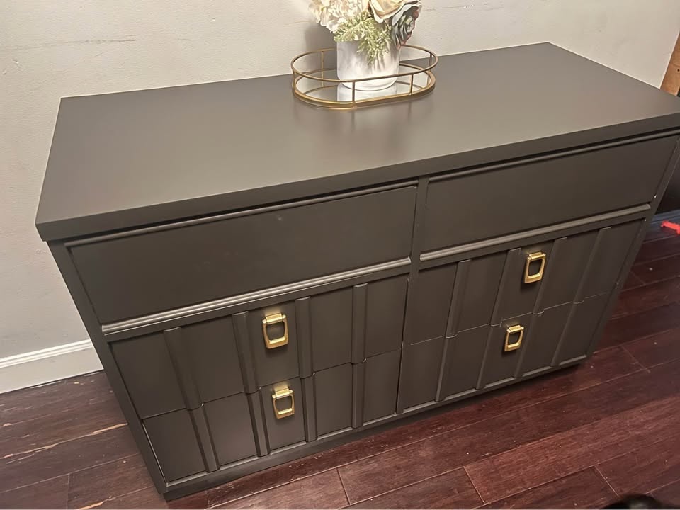 Black 6-Drawer Dresser with Gold Hardware - photo 5