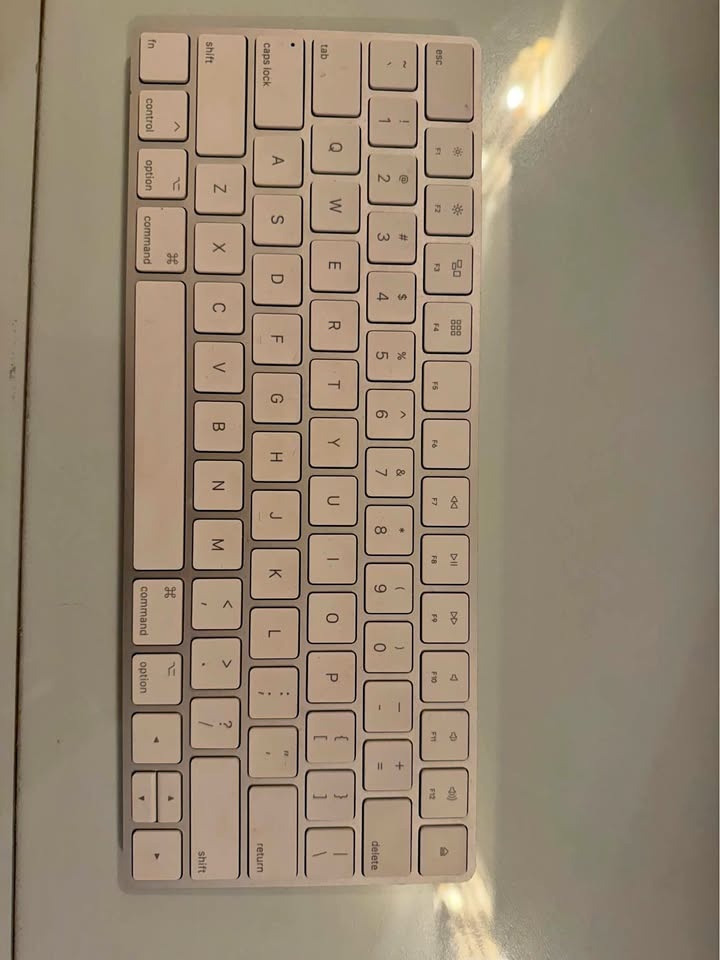 Apple Magic Wireless Keyboard