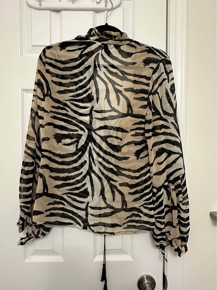 H&M Zebra/Tiger Sheer Top - photo 3