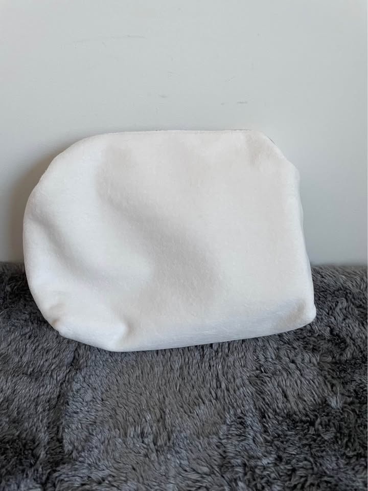 Guerlain White Cosmetic Pouch - photo 2