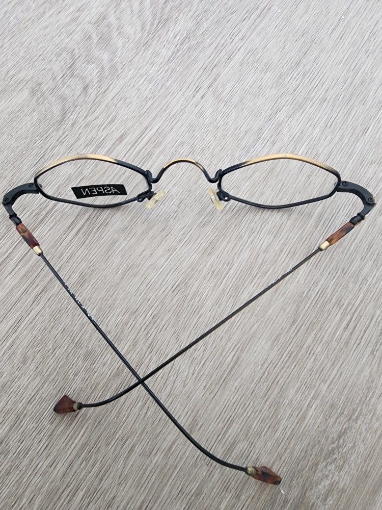 Vintage Glasses w/ Case - photo 4