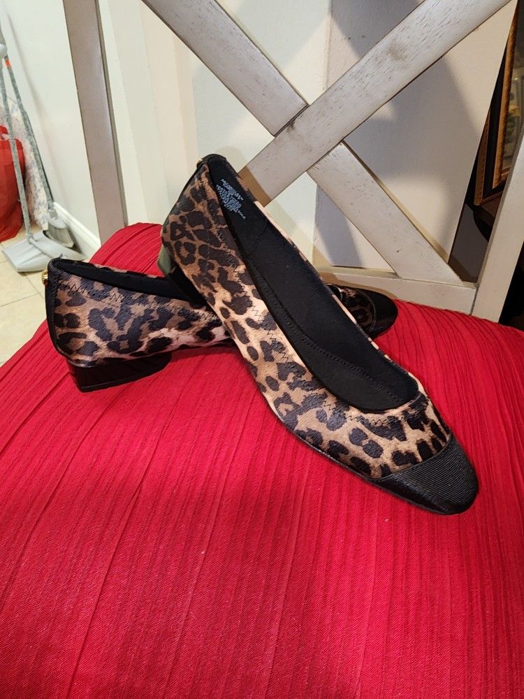 Anne Klein Flats (NEW)