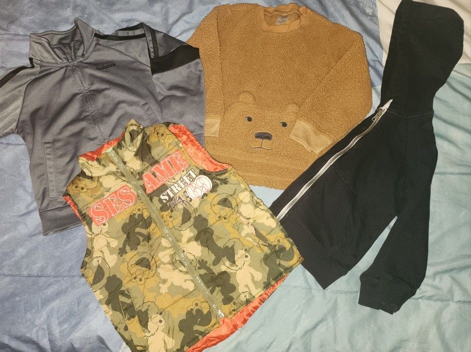 4pc Boys Clothes Size 3T