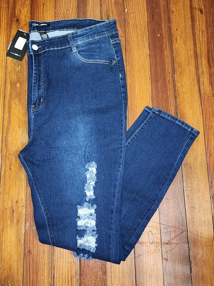 Fashion Nova Plus Size Jeans (NEW)