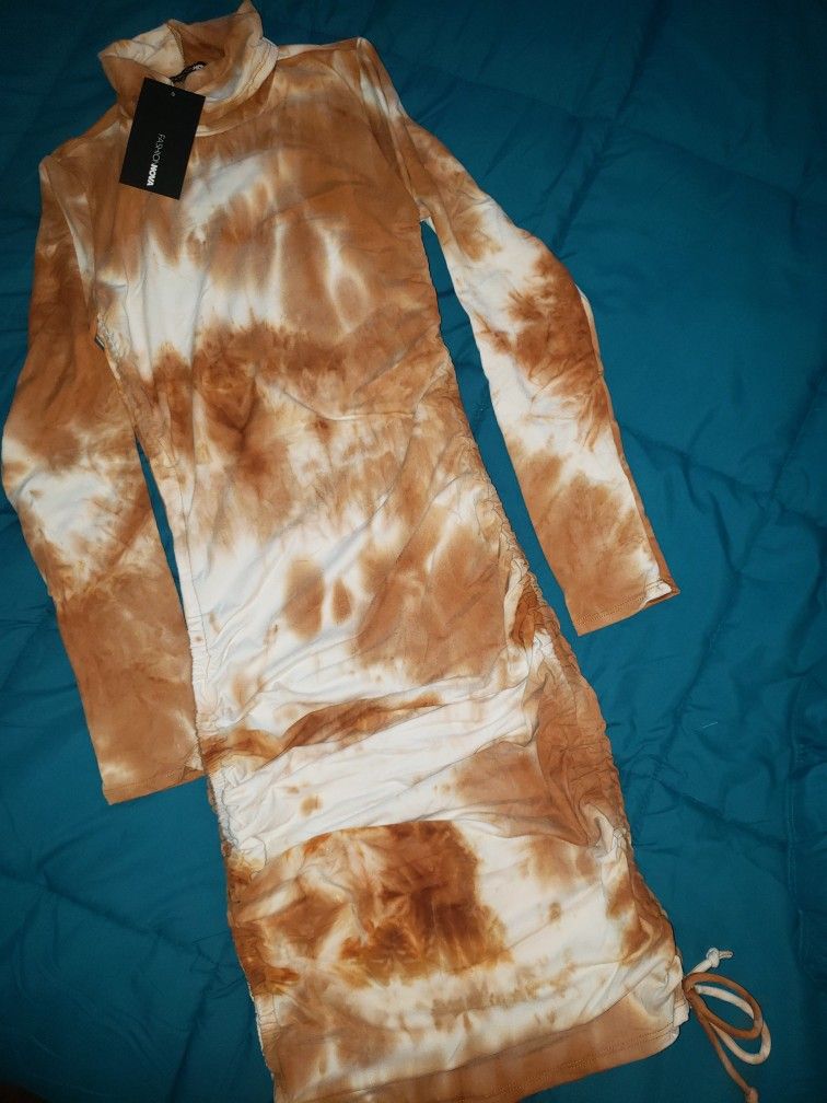 Fashion Nova Ruched Dress (NEW)