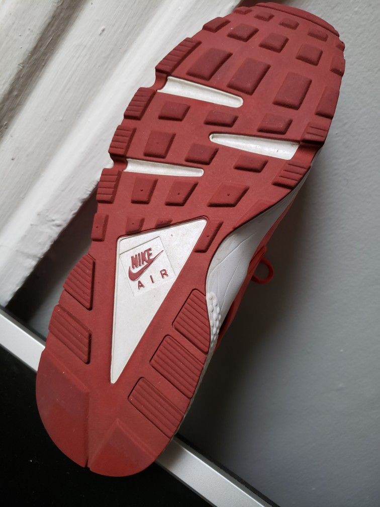 Womens Nike Hurrache Sneakers - photo 2