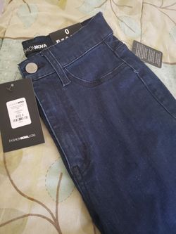 Fashion Nova Hi Rise Compression Jeans (NEW)