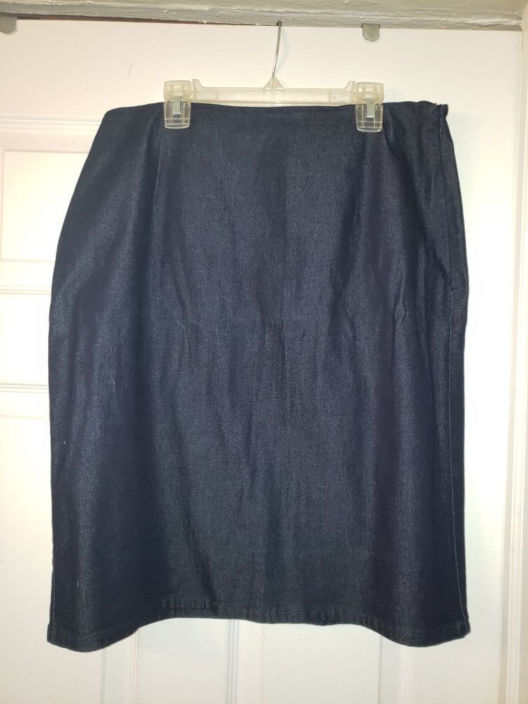 Eddie Bauer Stretch Denim Skirt Set - photo 3