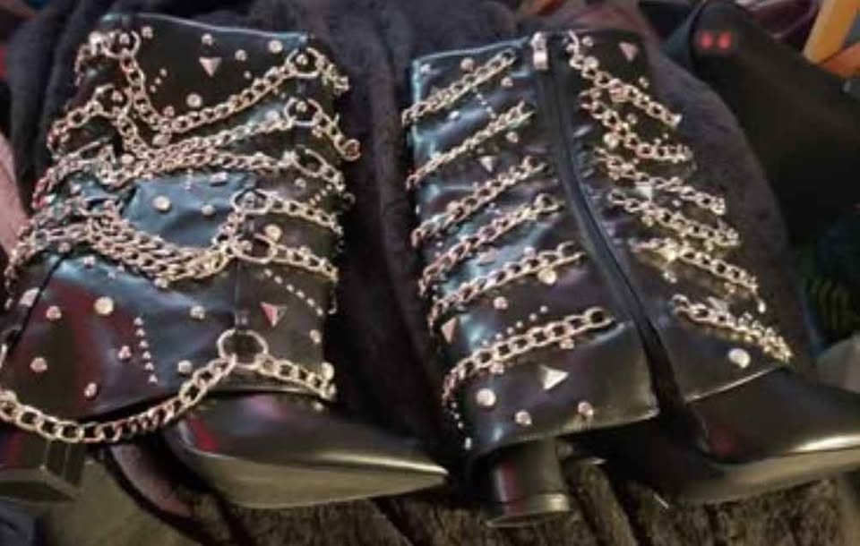 DILLARDS FAzalea Wang Aleena Chain Hardware Western Boots Size 8 - photo 3