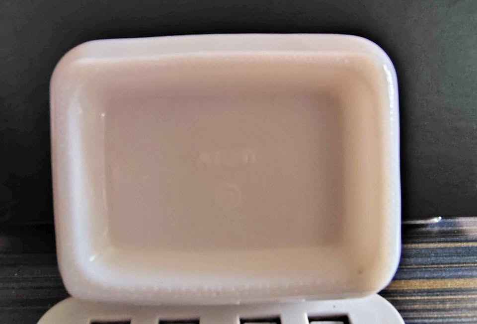 Vintage Avon 70s-80s Milk Glass Soap Dish