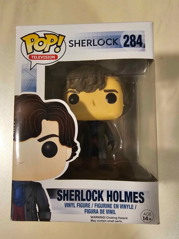 Sherlock Holmes vinyl figure - photo 2
