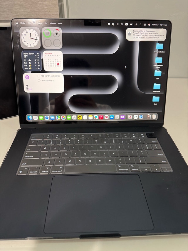 Macbook Air 15 inch M2 - photo 2