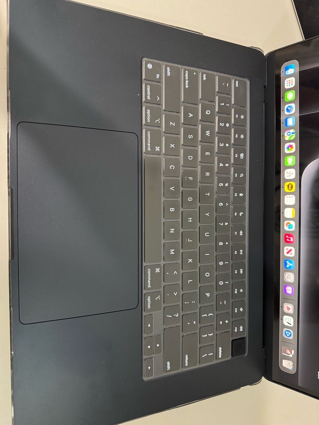 Macbook Air 15 inch M2 - photo 3