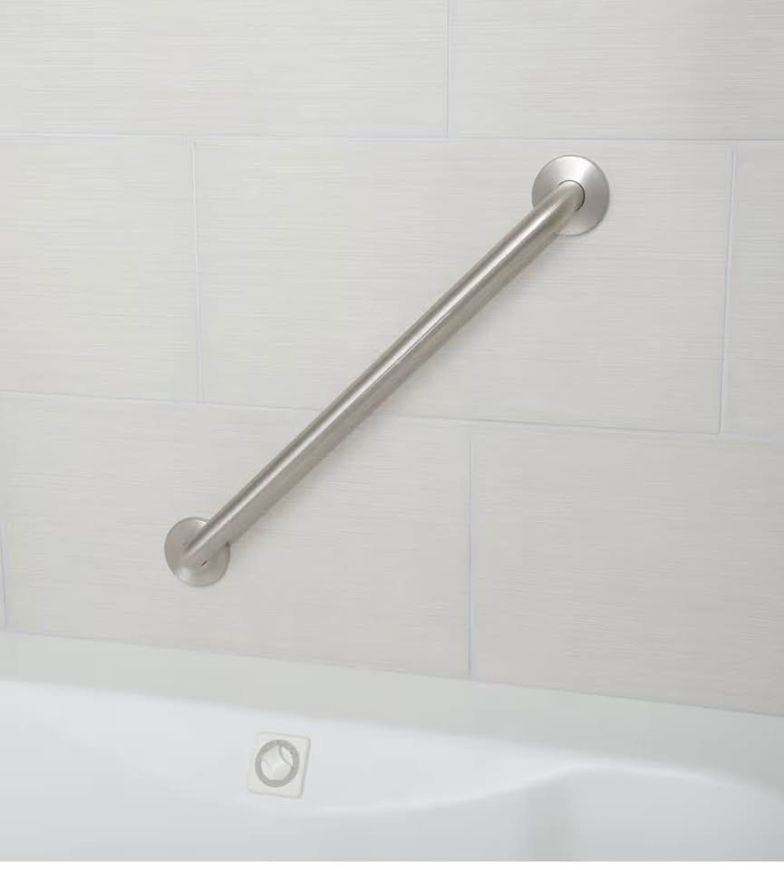 Amazon Basics 18” Grab Bar 1.25” Diameter - photo 4