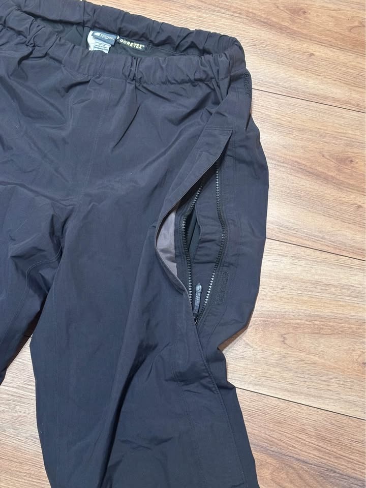 MEC gortex pants women’s medium - photo 3